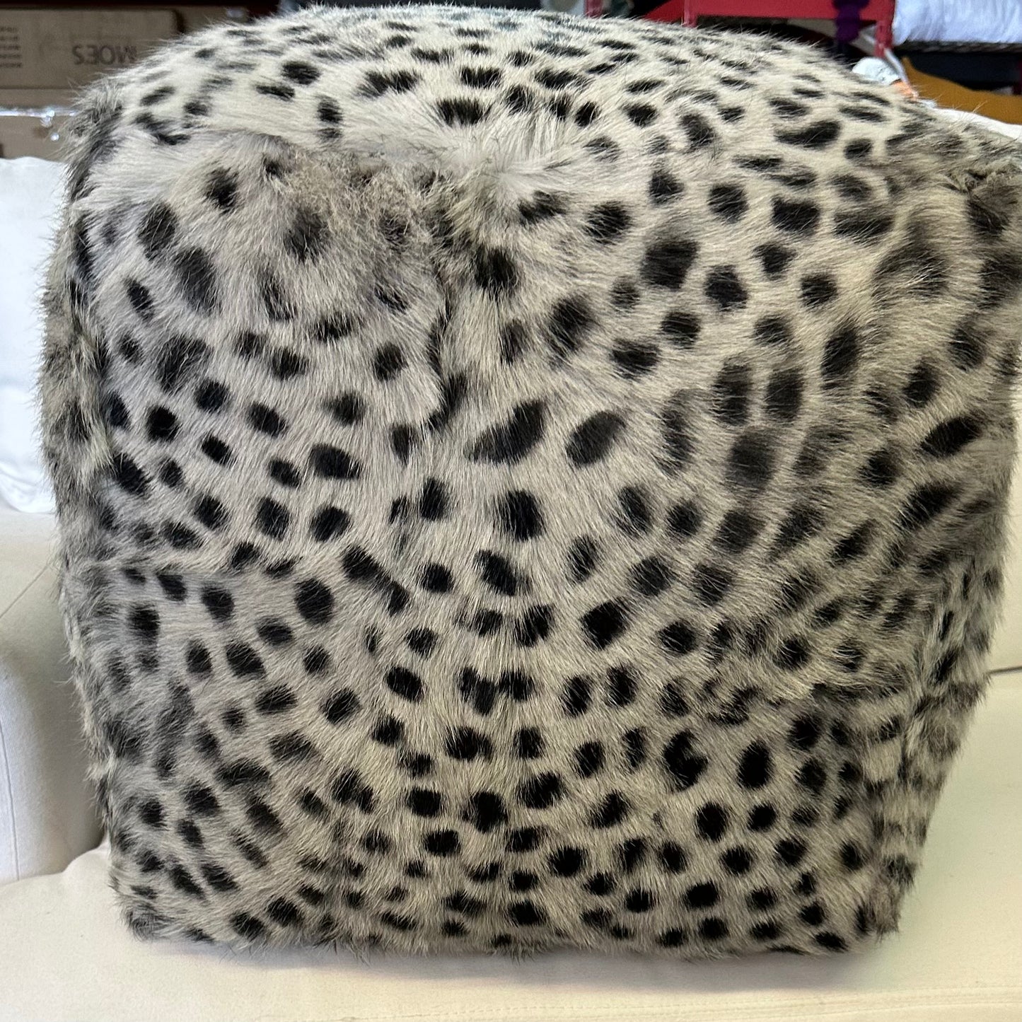 SPOTTED GOAT FUR POUF LIGHT GREY 16"
