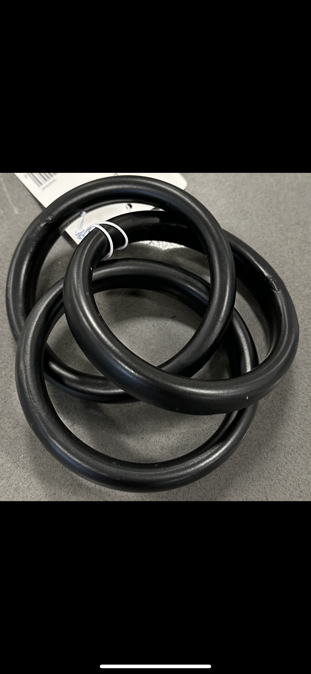 Black Metal Circle 3 Link Chain Decor