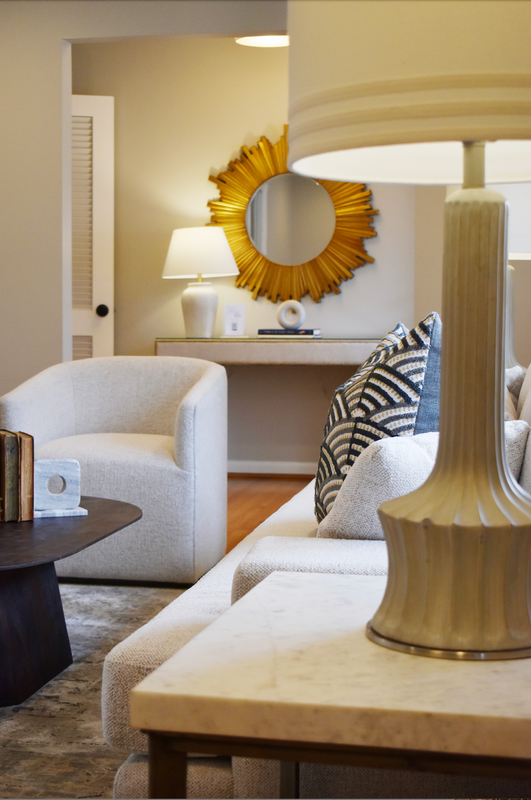 Diana Chair 25 - Glacier