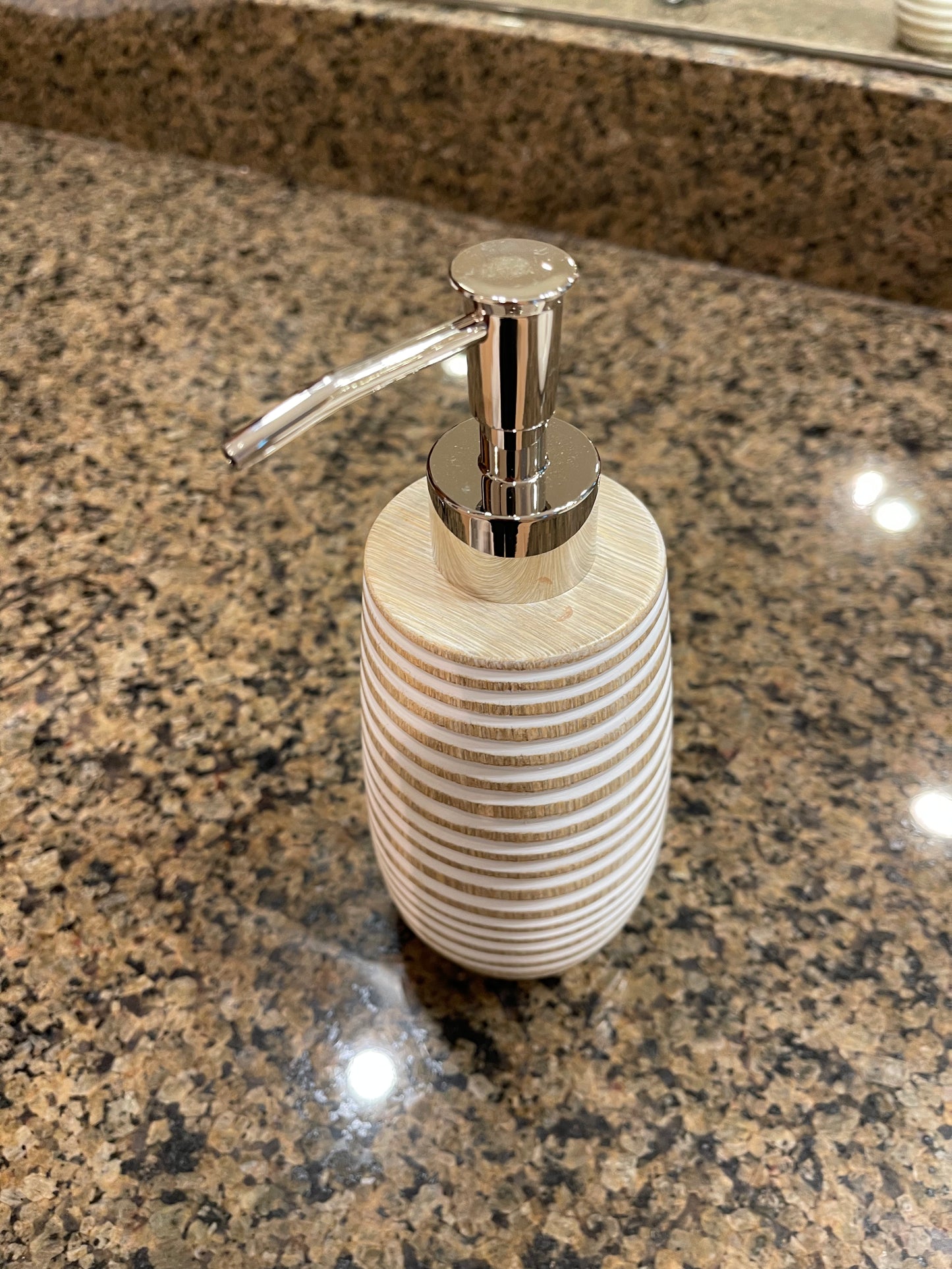 Ribbed Soap Dispenser