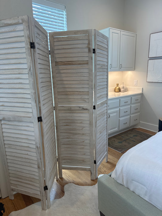 Distressed White Privacy Screen