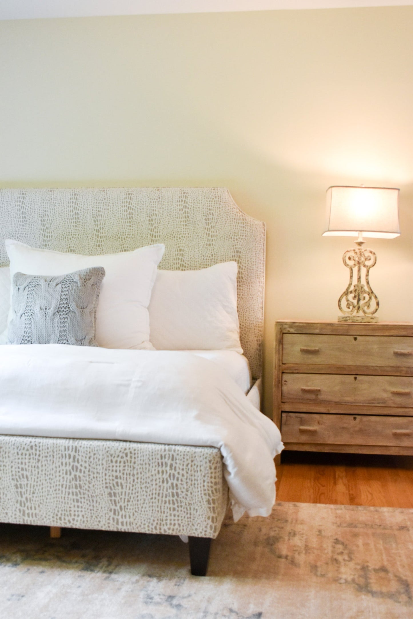 Upholstered King Bed - Darwin Cream