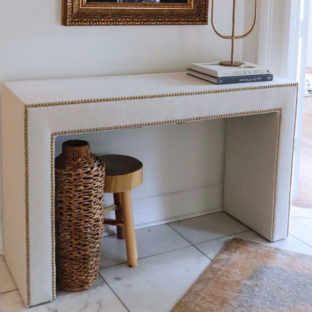 Upholstered Console w/ Glass Sugarshack Glacier Champagne