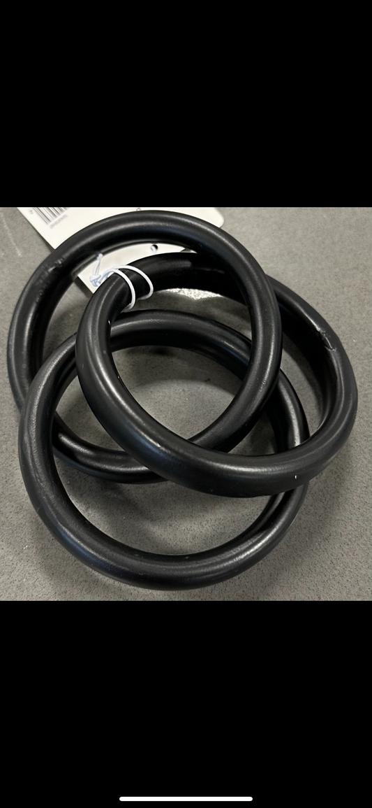 Black Metal Circle 3 Link Chain Decor