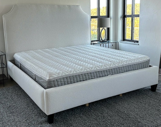 King Bed 2300 Curly Q White VB