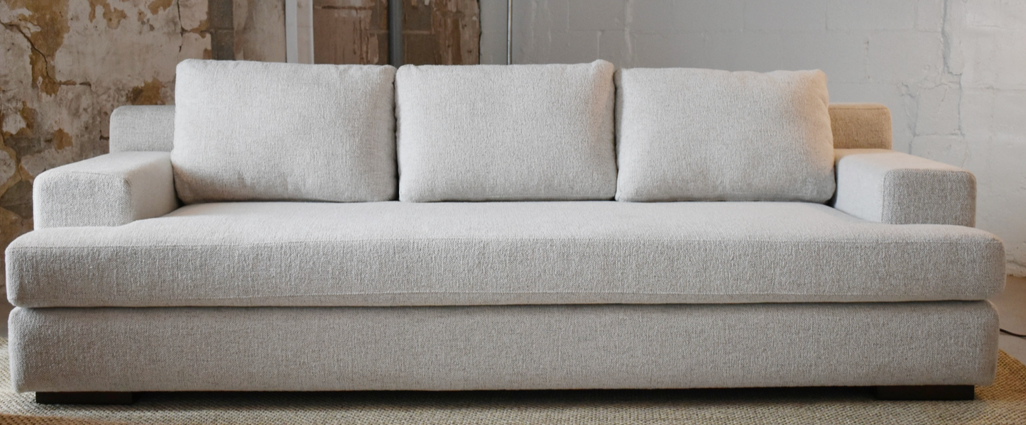 Rocky Sofa in Glacier 95"