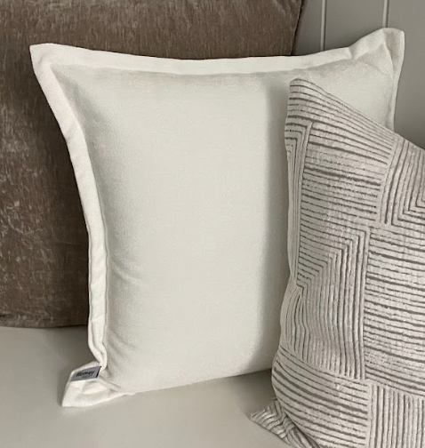 Sean Solid Pillow in Snow