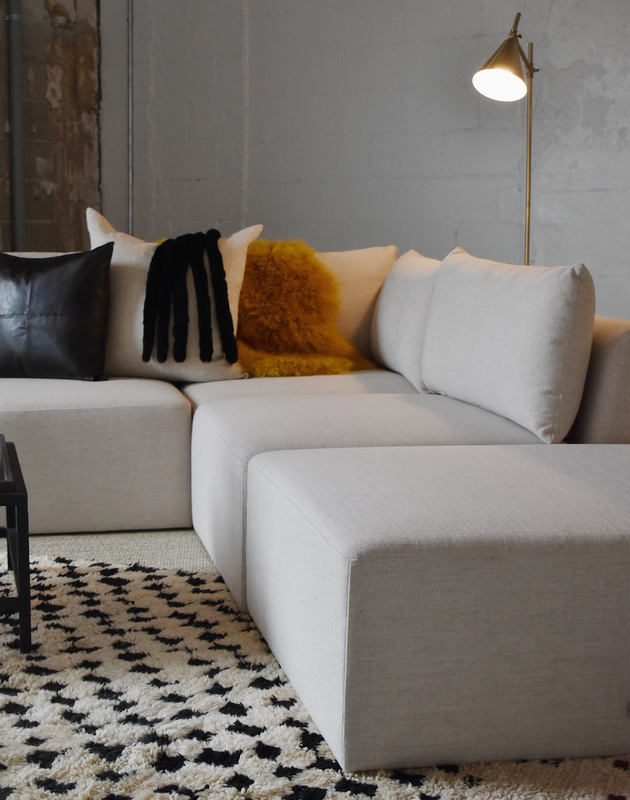 Mara Sectional Sofa 25 - Linen