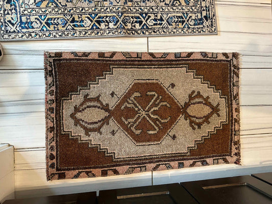 Turkish Scatter Rug Tan and Brown with Pink Border