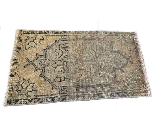 Turkish Scatter Rug Tan and Grey 18.5" x 33.5"