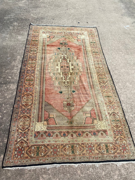 Beagle Turkish Rug 9'6"x5'2"