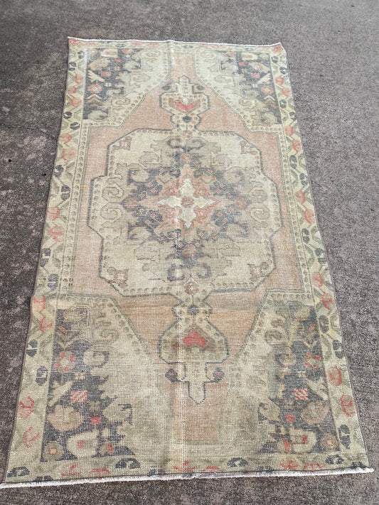 Beagle Turkish Rug 4'2"x7'8"