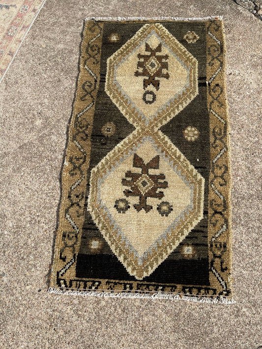 Turkish Scatter Rug 19.5”x36.5”