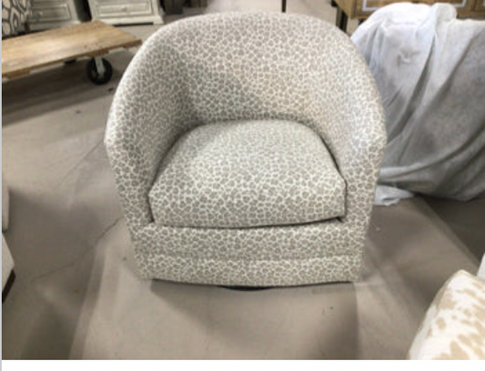 Riley Leopard Grey Large Swivel